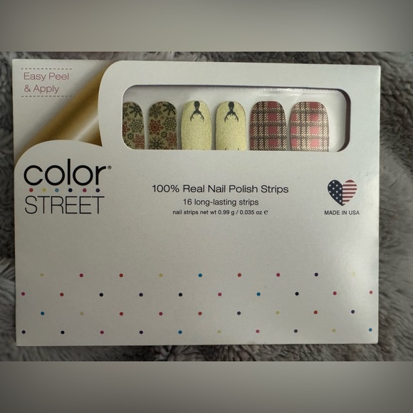 Color Street polish strips “Yule Be Jolly” - Picture 1 of 3